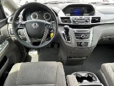 2015 Honda Odyssey SE / BACK UP CAMERA / 8- PASSENGER - Photo 27