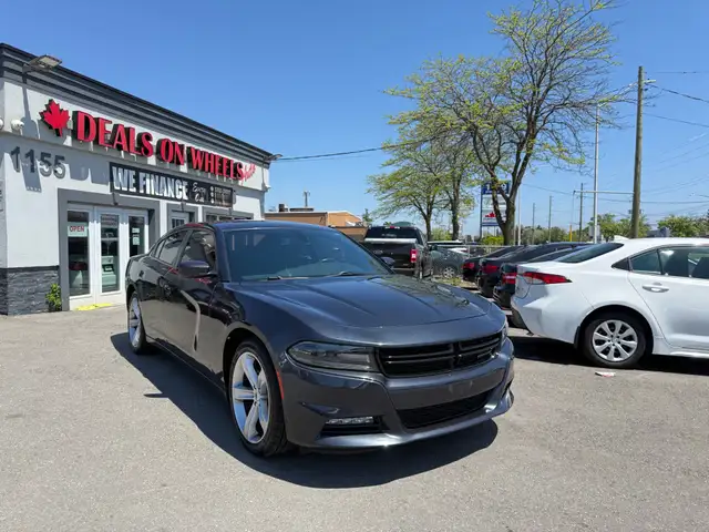 2017 Dodge Charger 4dr Sdn SXT RWD