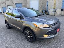 2014 Ford Escape SE 4dr Front-wheel Drive Automatic - Photo 4