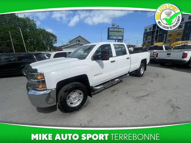 Chevrolet Silverado 2500HD Camion de travail cabine multiplace 4