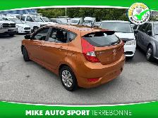 Hyundai Accent Voiture à hayon, 5 portes, boîte automatique GL 2 - Photo 3