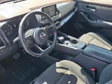 2021 Nissan Rogue FWD SV DEALER SERVICED - Photo 14