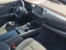 2021 Nissan Rogue FWD SV DEALER SERVICED - Photo 24