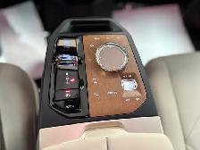 2024 BMW iX XDrive40 - Photo 32