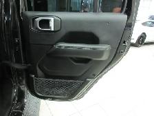 JEEP WRANGLER 2019 UNLIMITED TOIT SKY SAHARA V6 3.6L AUTOMATIQUE - Photo 16