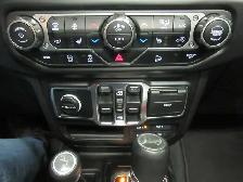 JEEP WRANGLER 2019 UNLIMITED TOIT SKY SAHARA V6 3.6L AUTOMATIQUE - Photo 24