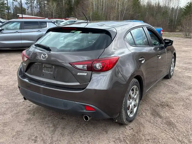 2014 Mazda Mazda3 4dr HB Sport GX-SKY