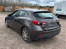 2014 Mazda Mazda3 4dr HB Sport GX-SKY - Photo 2
