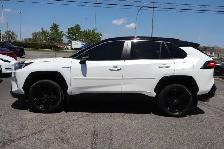 2020 Toyota RAV4 Hybrid - Photo 4