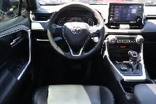 2020 Toyota RAV4 Hybrid - Photo 11