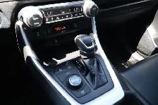 2020 Toyota RAV4 Hybrid - Photo 15