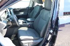 2025 Toyota RAV4 - Photo 18