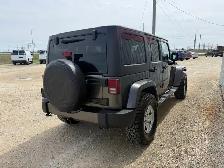 2017 Jeep Wrangler Unlimited Sahara 4WD - Photo 4