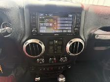 2017 Jeep Wrangler Unlimited Sahara 4WD - Photo 13