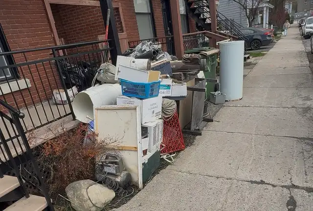Vite Gone — Junk Removal Montreal | Same-Day Available