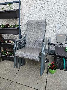 Patio table with umbrella and 6 chairs - Photo 4
