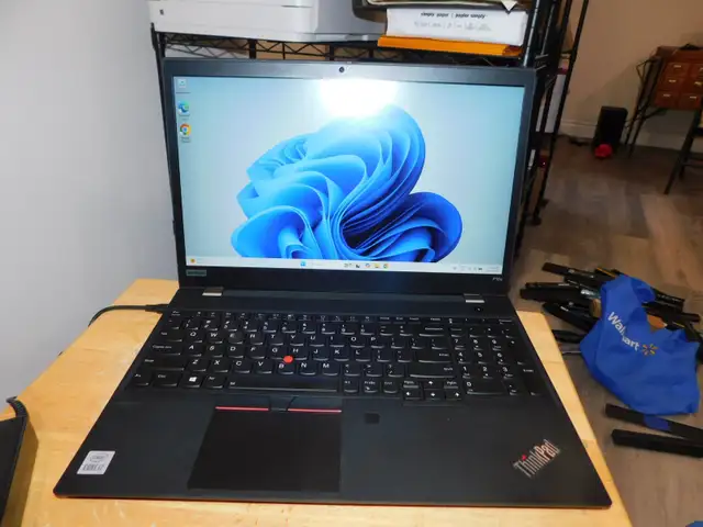 Lenovo ThinkPad P15s 15.6'10th Gen Quad CORE i7 500GB SSD 32GB