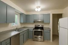 3 BED   1 BATH - Main Floor @ Mccowan & Ellesmere - Photo 6
