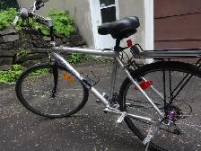 VÉLO HYBRIDE. VÉLOMANE, TOUTE ALUMINIUM. 21 VITESSES. - Photo 8