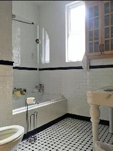 Beautiful Victorian 6 1/2 - Photo 2