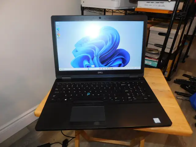 Dell Precision 3530 15.6' Intel 6CORE i7 500GB NVME 32GB B/T