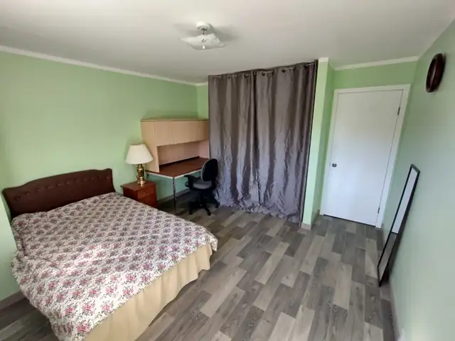 ROOM FOR RENT