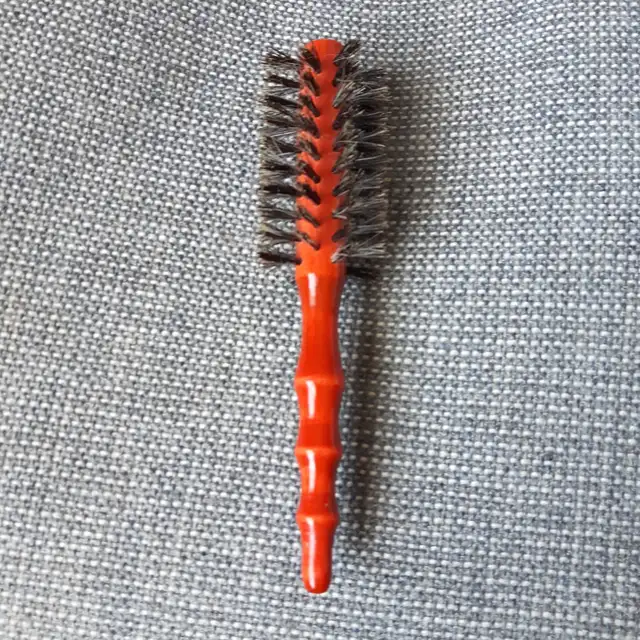 2 BROCHES À CHEVEUX HURL MI 9'LONG ROUGES NOIRS: $5.00 CHACUNE