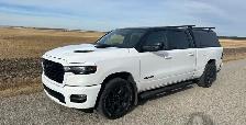 2025 Ram 1500 4x4  6.4 Box - Photo 2