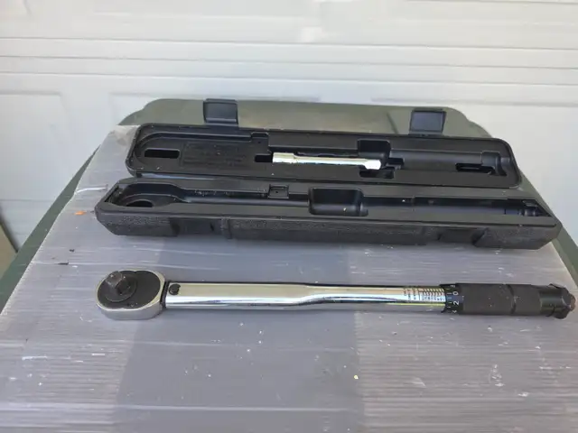 EPAUTO 1/2' Torque Adjustable Wrench 3' Extension Hard Plastic