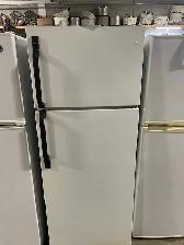 Réfrigérateur blanc 24'' Mc Clary