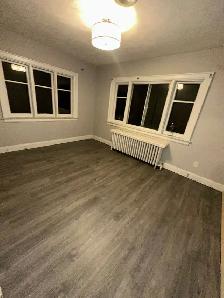 ROOM FOR RENT MIDTOWN TORONTO AVAILABLE JUNE 1 - Photo 2