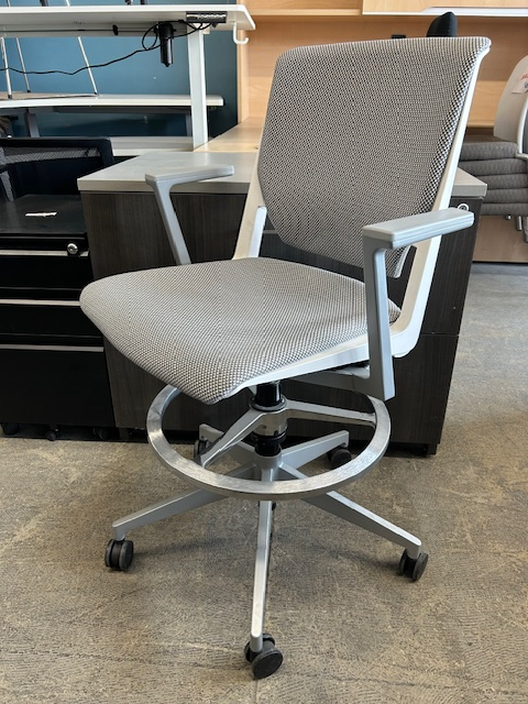 Haworth Very Drafting chair/bar height chairs $129.99 in exce co