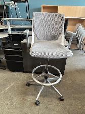 Haworth Very Drafting chair/bar height chairs $129.99 in exce co - Photo 2