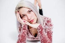 Professional Studio Photography - Photo 7