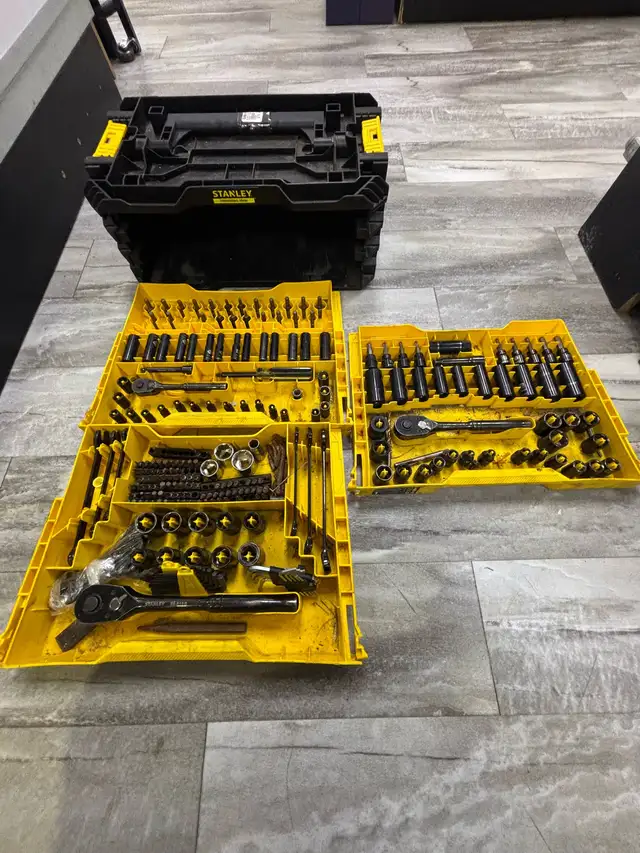 Stanley Socket Set 236PCS Missing 3-4 pieces