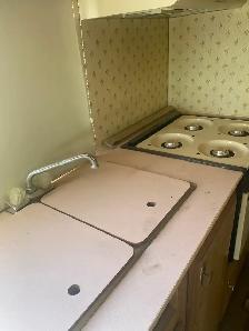 DAILY PRICE DROP – 27’ 1988 Ford Econoline Motorhome - Photo 7