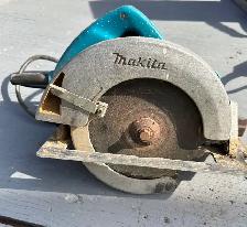 Makita Circular Saw - Photo 2