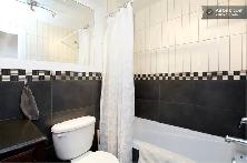 Pretty 1 bedroom apartment one block from Jean Talon market - Photo 8