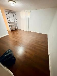 RENO'D BDRM WITH PRIV.WASHROOM, IN CLEAN & BRIGHT BSMT APT