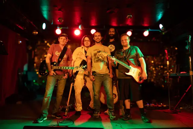 Band Seeking Gigs In Toronto
