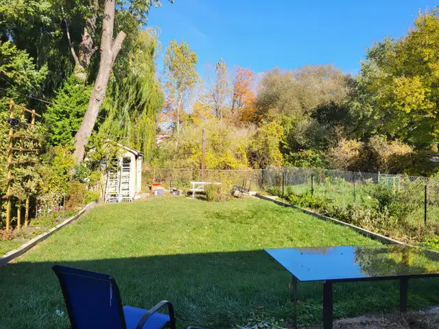 SPACIOUS BASEMENT APARTMENT – NEAR MIDLAND & EGLINTON