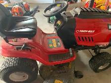 Riding lawn mower (Troy Bilt 1842) - Photo 2