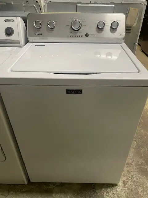 Laveuse seule traditionnelle blanche Maytag