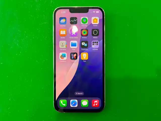 iPhone 13 Pro, 128GB, 100% Battery Health.