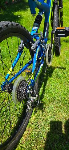 Mountain Bycicle, 16' wheels, Nitrous Supercycle.