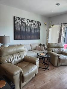 2 Electric Leather Recliners