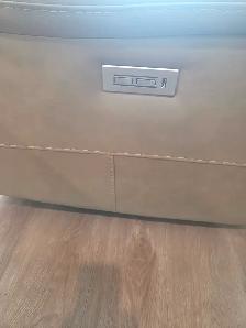 2 Electric Leather Recliners - Photo 8