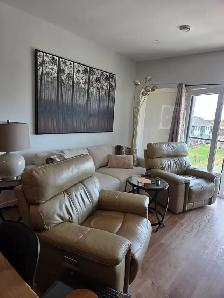 2 Electric Leather Recliners - Photo 9