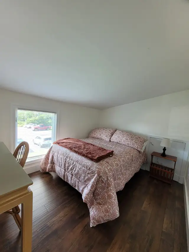 Apartment, Summerside, out of province Student only