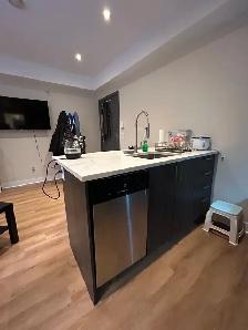 Furnished bedroom lease transfer, Sep 1st - April 31st! - Photo 8